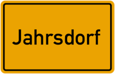 gelbes Ortsschild Jahrsdorf